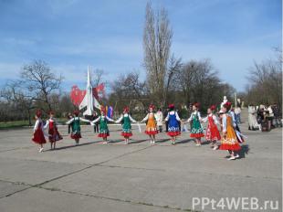 Русский народный танец в исполнении танцевального коллектива «Восторг» Вольновск